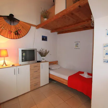Giardino Apartment
